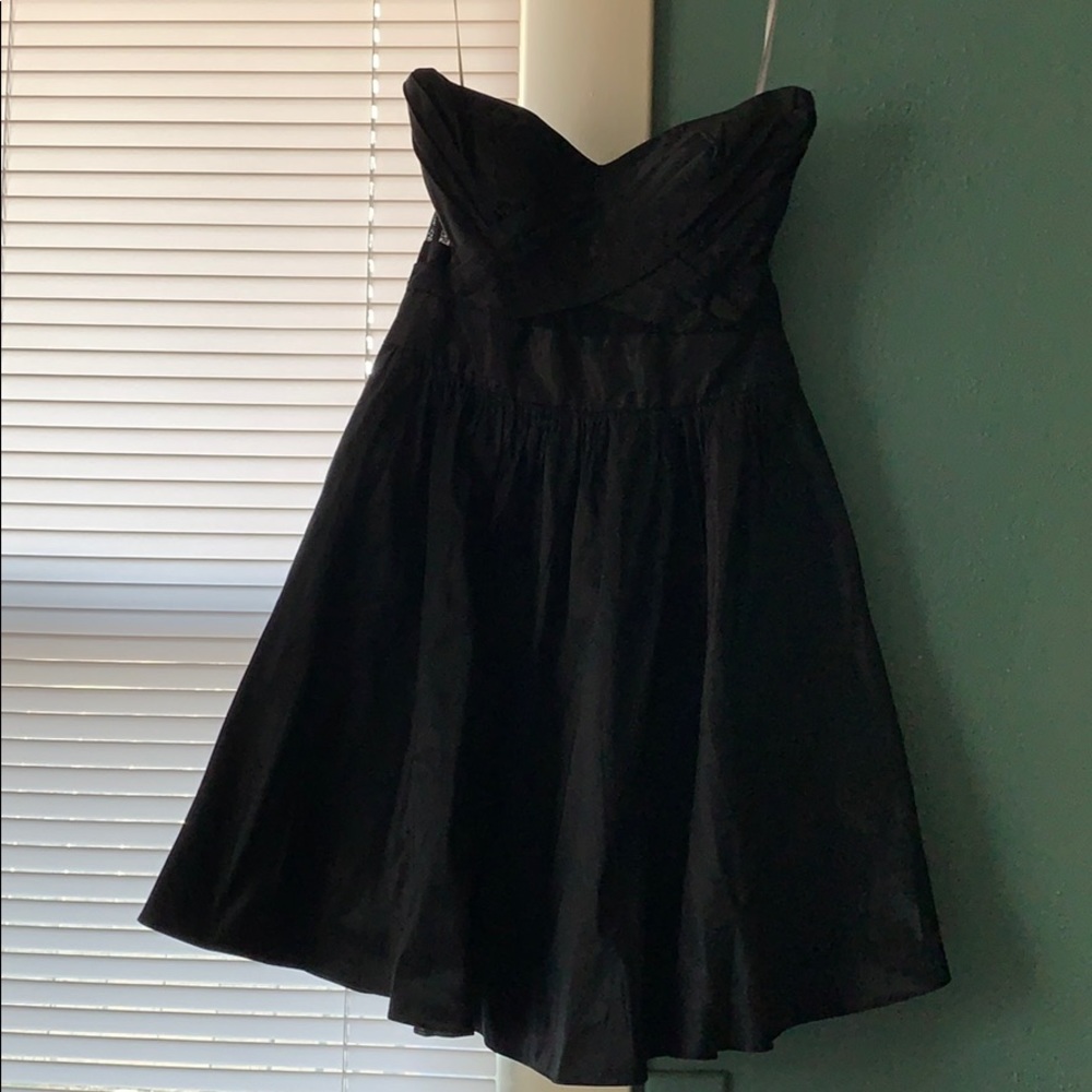 Marchesa Notte sz 6 little black dress